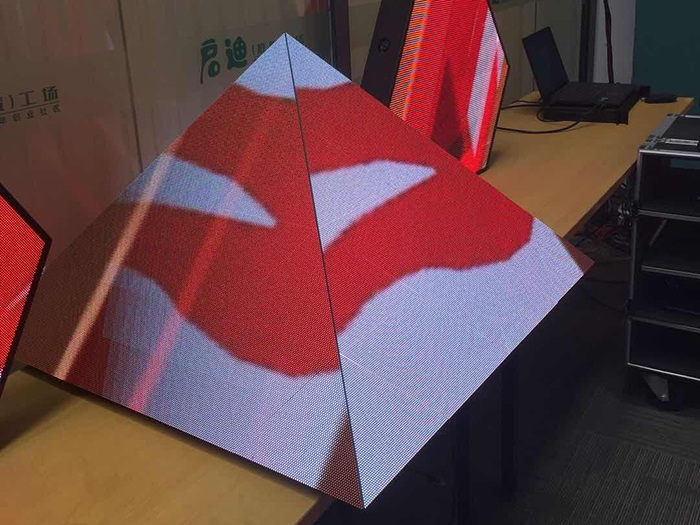 異形LED屏廠家：如何應(yīng)對(duì)市場(chǎng)需求的多樣性？